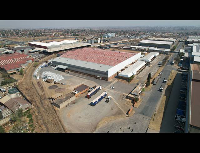18,423M² FACTORY TO LET IN ROODEKOP